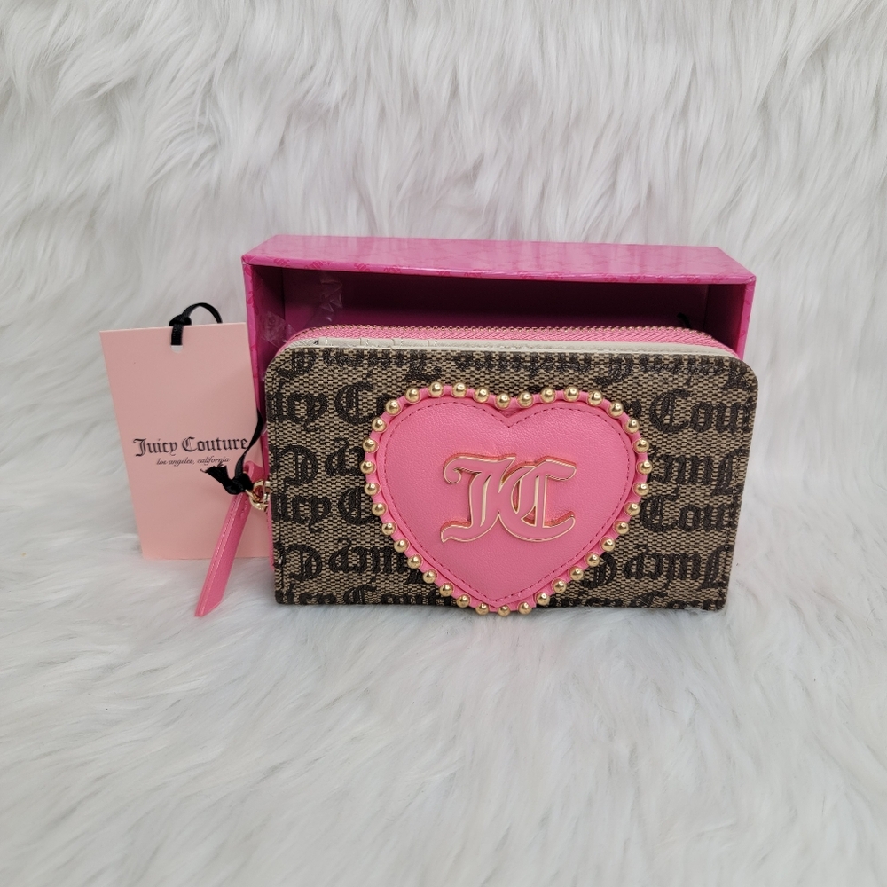 Juicy Couture Pink Heart Multicompartment Wallet.